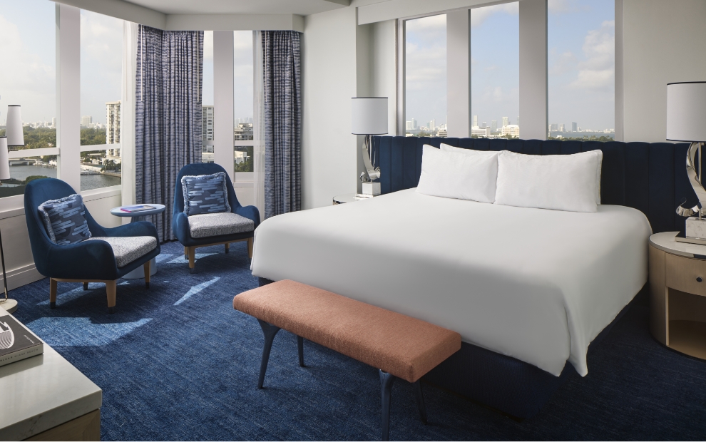 Bay View Junior Suite With Balcony - Fontainebleau Miami Beach