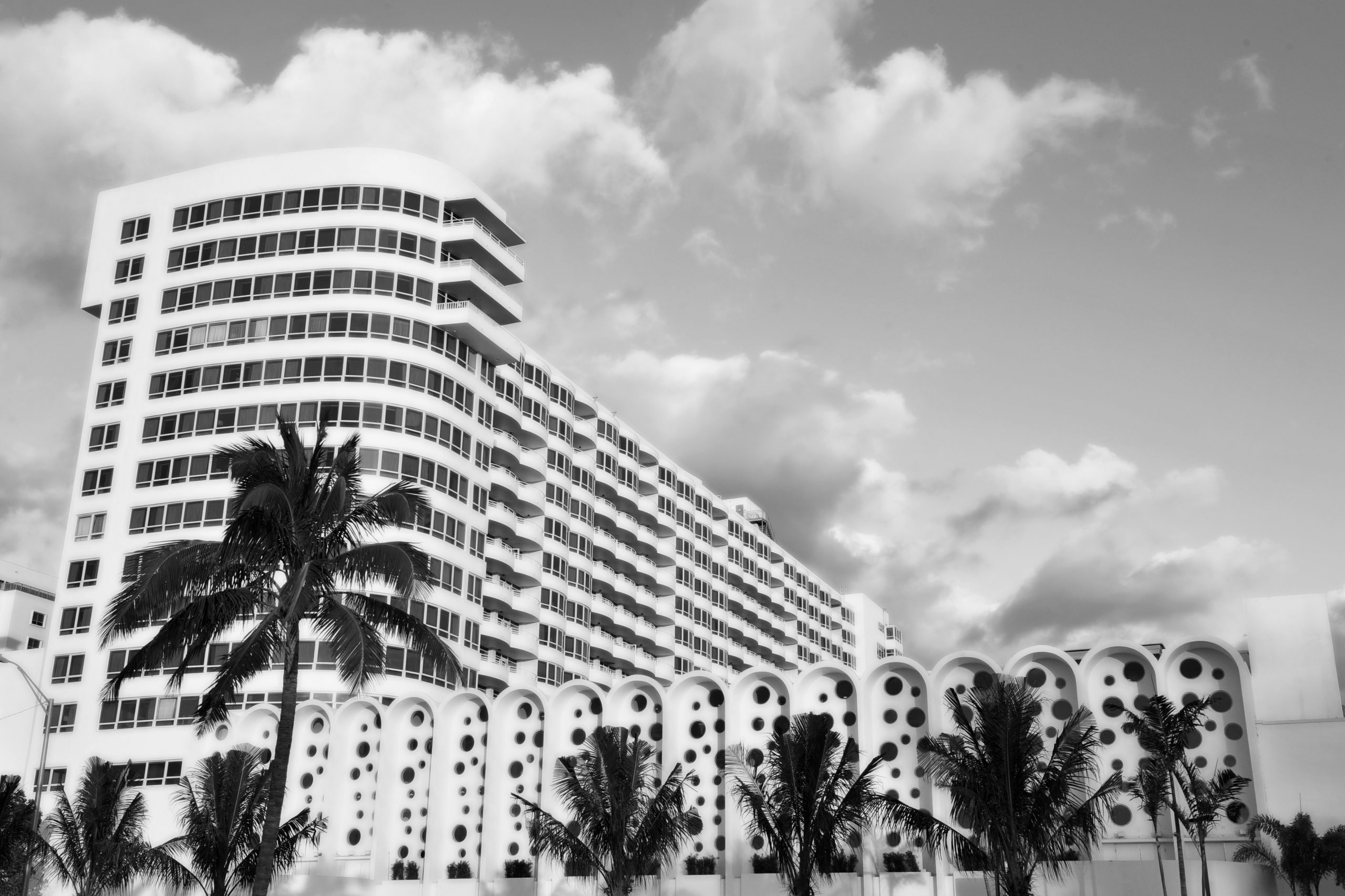 1959 Versailles Tower Opens at Fontainebleau Miami Beach